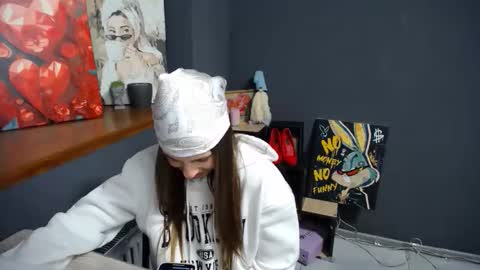 Snapshot of tiny_felicity chatting on 09.16.25 Gloria online show from 09.16.25