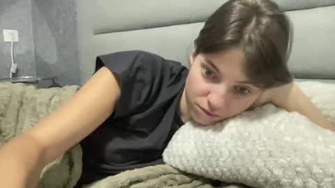 Snapshot of tiny_felicity chatting on 09.25.25 Gloria online show from 09.25.25