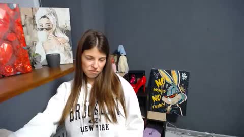 Snapshot of tiny_felicity chatting on 10.09.25 Gloria online show from 10.09.25