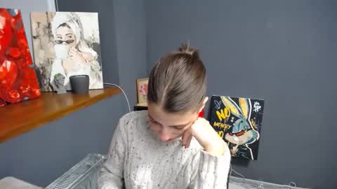 Snapshot of tiny_felicity chatting on 10.15.25 Gloria online show from 10.15.25