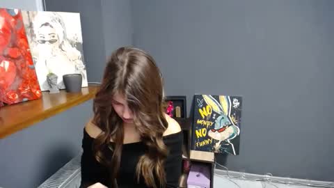 Snapshot of tiny_felicity chatting on 10.23.25 Gloria online show from 10.23.25