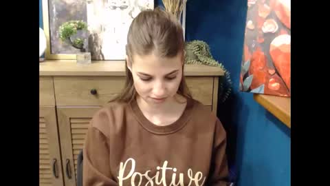 Snapshot of tiny_felicity chatting on 11.18.25 Gloria online show from 11.18.25