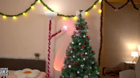 Lyssa     online show from 12.25.24