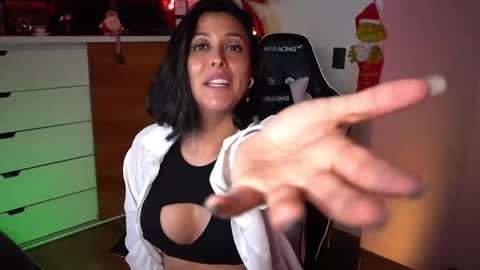 Ana Molly online show from 12.15.24