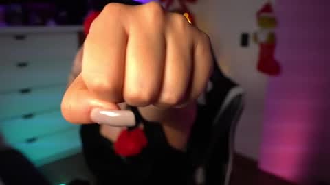 Ana Molly online show from 12.23.24