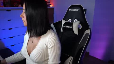 Ana Molly online show from 01.10.25