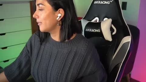 Ana Molly online show from 01.15.25