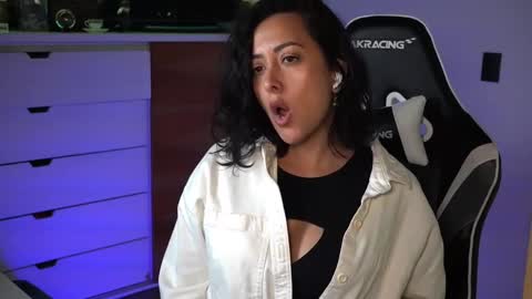 Ana Molly online show from 01.17.25