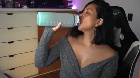 Ana Molly online show from 01.21.25