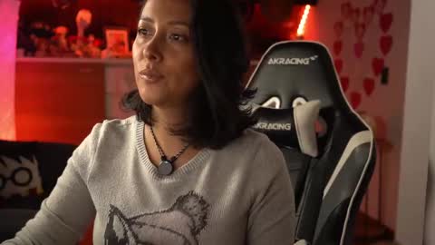 Ana Molly online show from 02.12.25