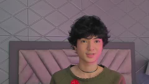Snapshot of tiny_thomm chatting on 06.03.26 Thomm Independent Model online show from 06.03.26