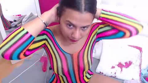 tiny_whore18 online show from 02.19.25