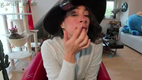 Tiny online show from 09.27.25