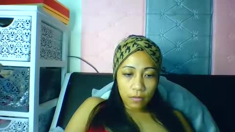 Tinyasian911718 sweetinyasian instagram online show from 12.10.24