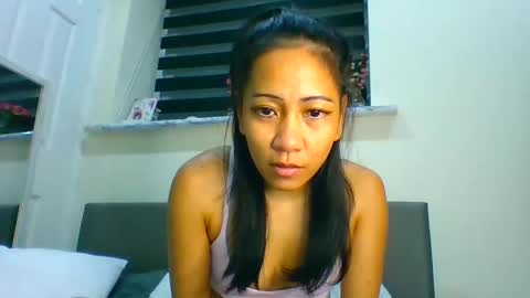 Tinyasian911718 sweetinyasian instagram online show from 12.13.24