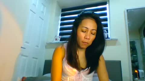 Tinyasian911718 sweetinyasian instagram online show from 01.23.25