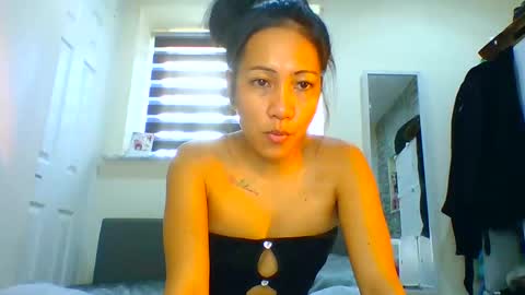 Tinyasian911718 sweetinyasian instagram online show from 01.30.25