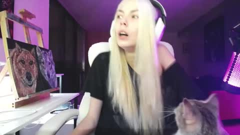 stage Kylie Sinner  brand CLITBAIT online show from 09.24.25