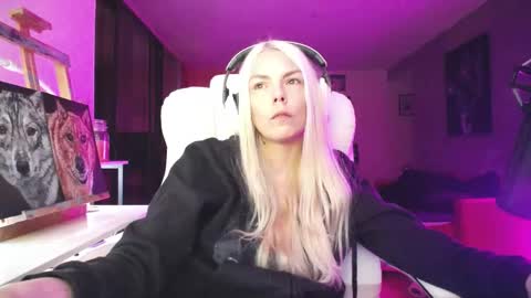 stage Kylie Sinner  brand CLITBAIT online show from 10.13.25