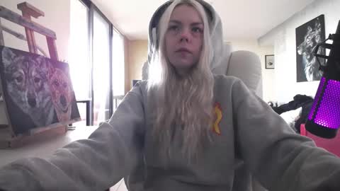 stage Kylie Sinner  brand CLITBAIT online show from 10.26.25