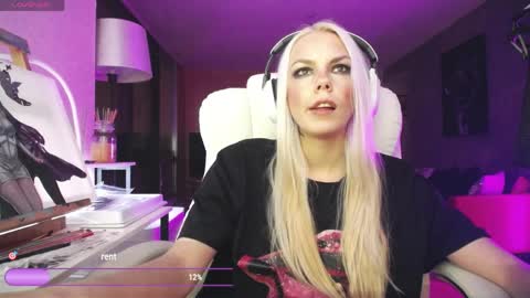 stage Kylie Sinner  brand CLITBAIT online show from 04.03.26