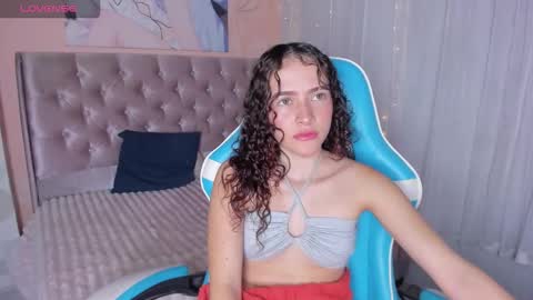 tinysophi online show from 11.10.25