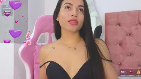 Snapshot of tiphani_walker_ chatting on 03.12.26 Tiphani Walker online show from 03.12.26