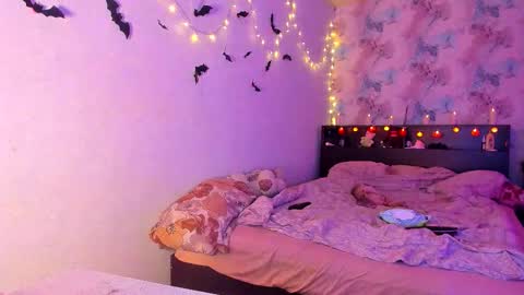 Snapshot of tits_your_dreams chatting on 10.11.25 tits_your_dreams online show from 10.11.25