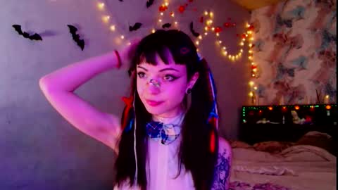 Snapshot of tits_your_dreams chatting on 11.18.25 tits_your_dreams online show from 11.18.25