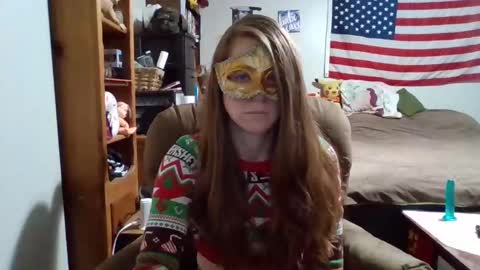 Snapshot of tittygirl8 chatting on 12.19.24 Tittygirl8 online show from 12.19.24