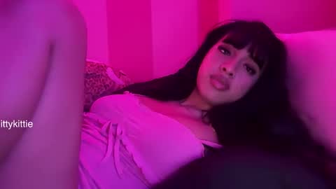 HOTTIE4U online show from 03.18.26