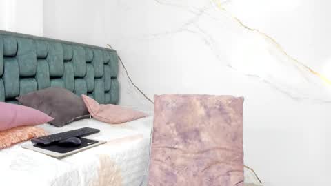 Tivizay online show from 10.04.25