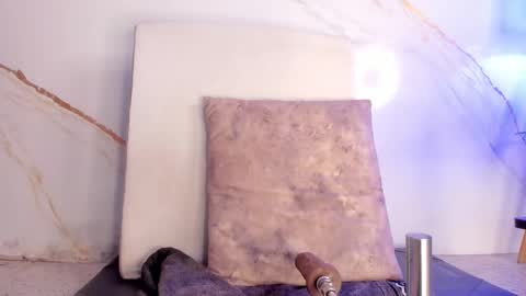 Tivizay online show from 11.05.25