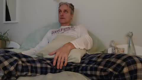 Snapshot of toffmen chatting on 12.25.24 Daniel Bisexual uncut 20cm online show from 12.25.24