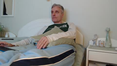 Snapshot of toffmen chatting on 01.25.25 Daniel Bisexual uncut 20cm online show from 01.25.25