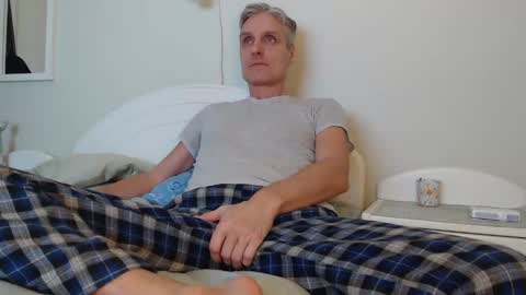 Snapshot of toffmen chatting on 02.15.25 Daniel Bisexual uncut 20cm online show from 02.15.25