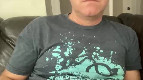 Snapshot of toggaman chatting on 12.31.24 Joshua1983 online show from 12.31.24