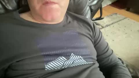 Snapshot of toggaman chatting on 11.22.25 Joshua1983 online show from 11.22.25