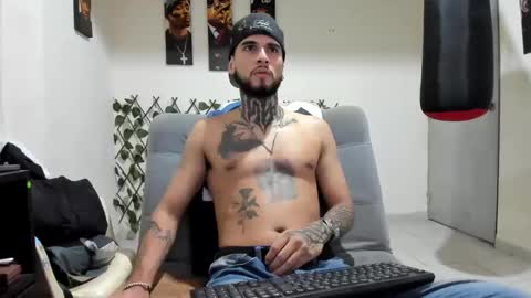 Snapshot of tokio_master chatting on 10.24.25 Tokyo Master online show from 10.24.25