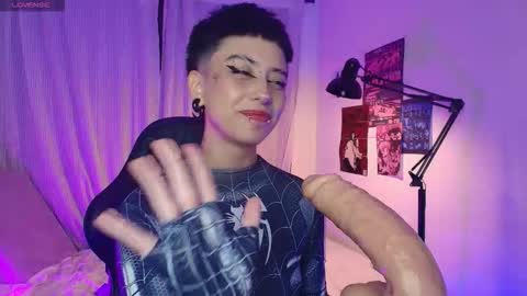 Snapshot of tokyo_blues chatting on 10.18.25 Halsey Sofii online show from 10.18.25