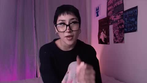  Halsey  Sofii  online show from 12.15.25