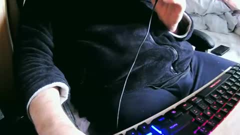 tolon408472 online show from 01.04.25