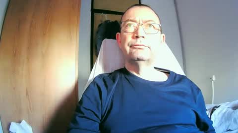 tolon408472 online show from 01.25.25