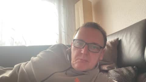 Snapshot of tom6644 chatting on 02.07.25 Tom online show from 02.07.25