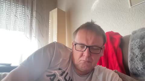 Snapshot of tom6644 chatting on 03.07.25 Tom online show from 03.07.25