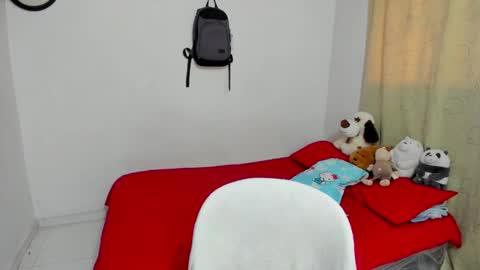 Snapshot of tom_blue10 chatting on 10.02.25 Tom Blue online show from 10.02.25