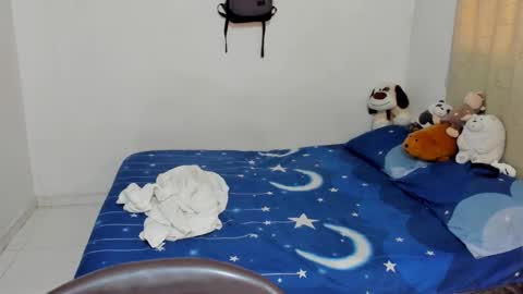 Snapshot of tom_blue10 chatting on 10.21.25 Tom Blue online show from 10.21.25