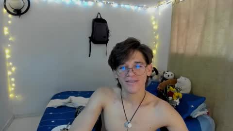 Snapshot of tom_blue10 chatting on 10.31.25 Tom Blue online show from 10.31.25