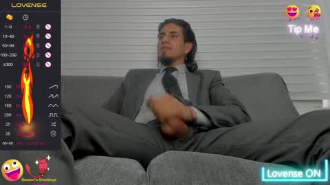 Snapshot of tom_blunt96 chatting on 12.04.24 TOM online show from 12.04.24