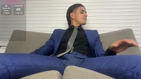 Snapshot of tom_blunt96 chatting on 01.21.25 TOM online show from 01.21.25